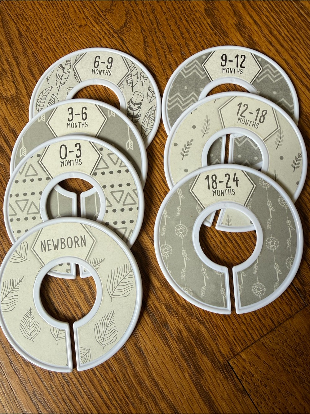 Neutral Baby Closet Dividers - Size Labels (Newborn to 24 Months)